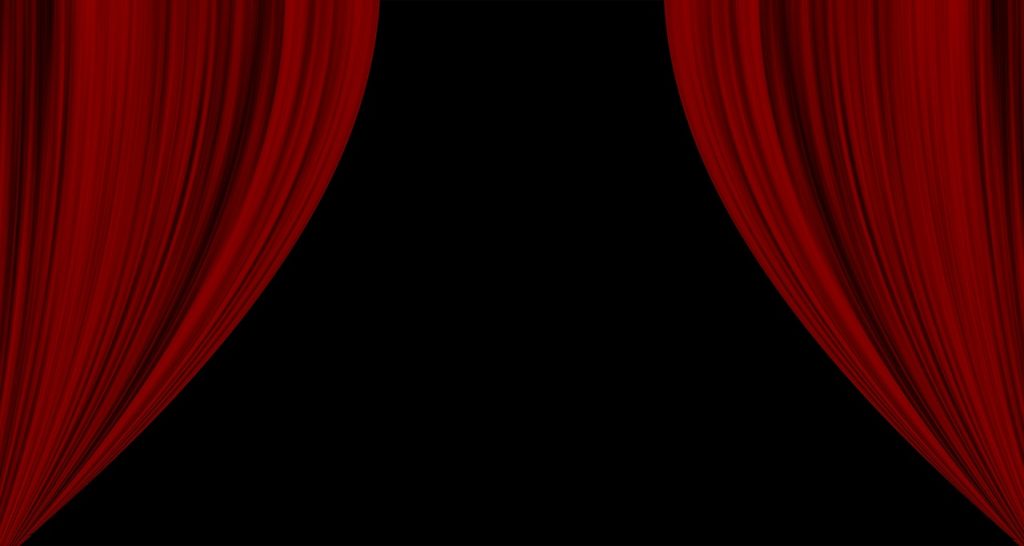 d’un lever de rideau Derrière la porte